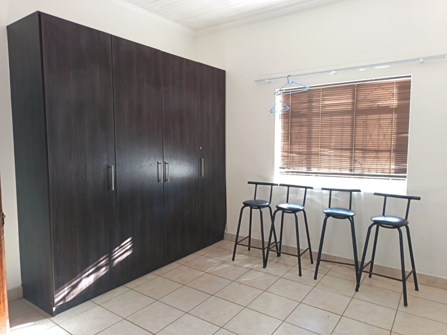 To Let 2 Bedroom Property for Rent in Jeffreys Bay Central Eastern Cape